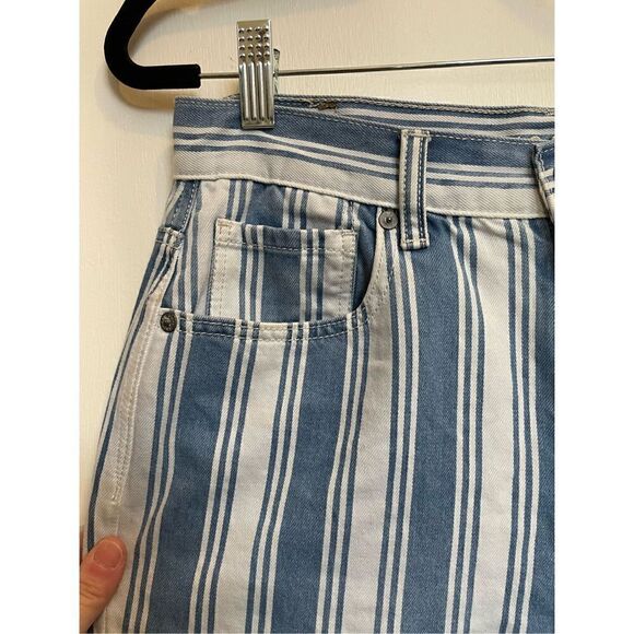 🔴 American Eagle blue and white striped mom jeans size size 6 - Picture 9 of 16